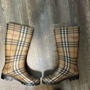 Burberry London Nova Check Pattern Rain Boots!
